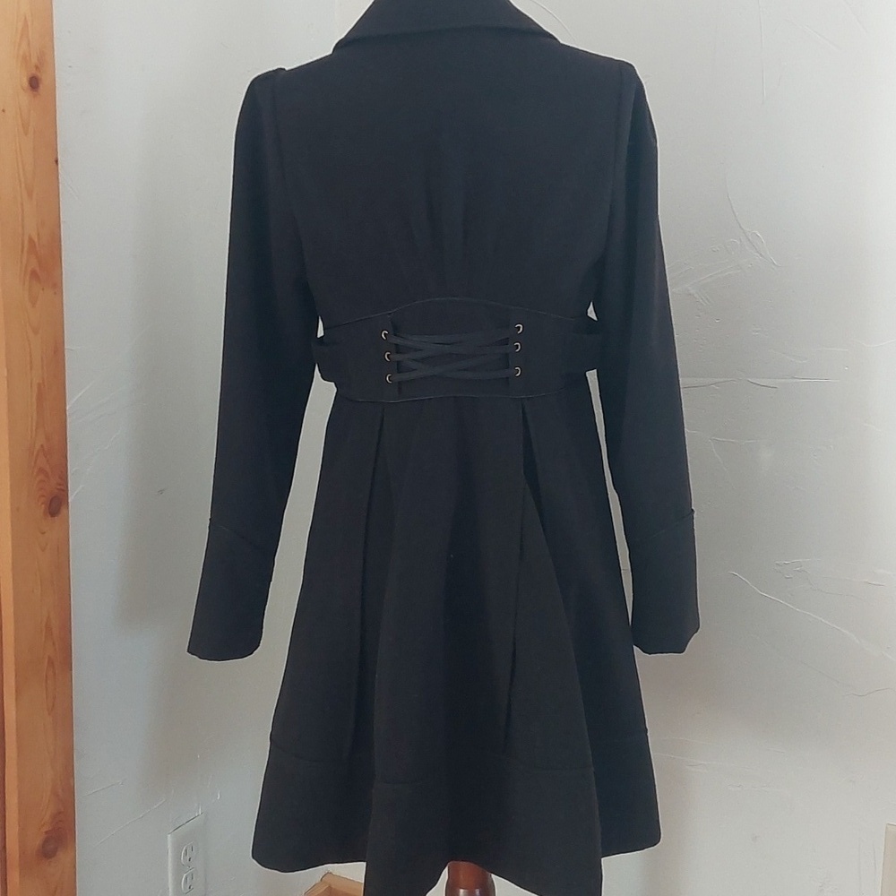 XOXO Gothic Coat - Picture 4 of 7